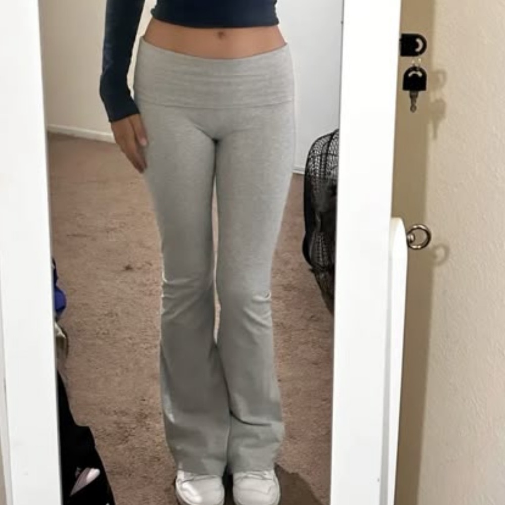 gray flair leggings are